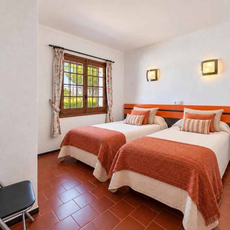 Casa Confortable con Gran Piscina Comunitaria y Jardín en L'Escala - HISP-7-6 - Villa - 20