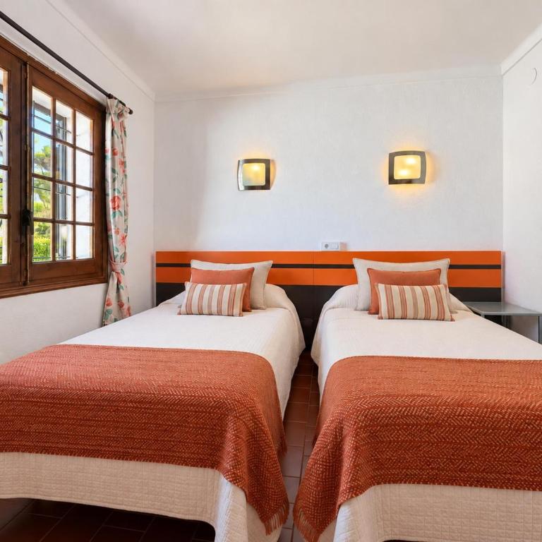 Casa Confortable con Gran Piscina Comunitaria y Jardín en L'Escala - HISP-7-6 - Villa - 21