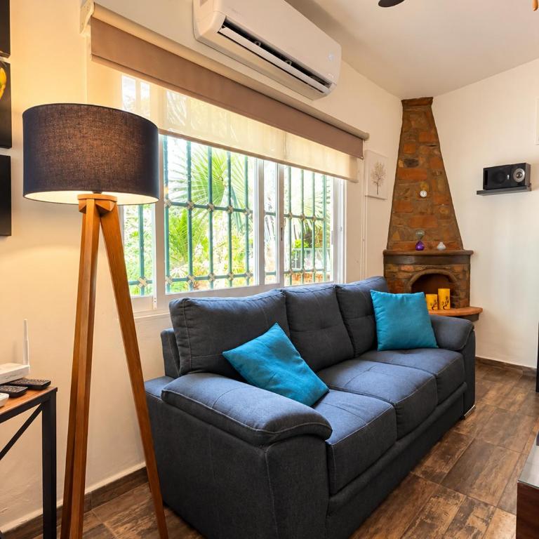 La Villa Palmier - Spacious 3BR Home - Quiet & Air-Conditioned - Villa con vistas al jardín - 17