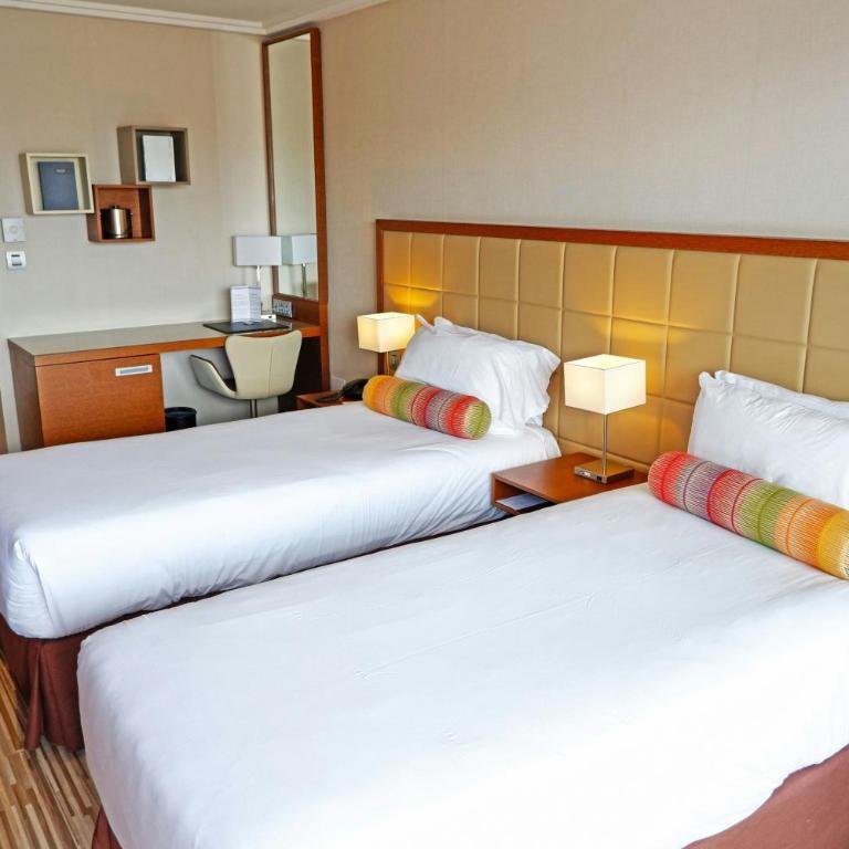 AC Hotel by Marriott Ambassadeur Antibes - Juan Les Pins - Chambre Double avec Balcon - Vue sur Piscine - 1