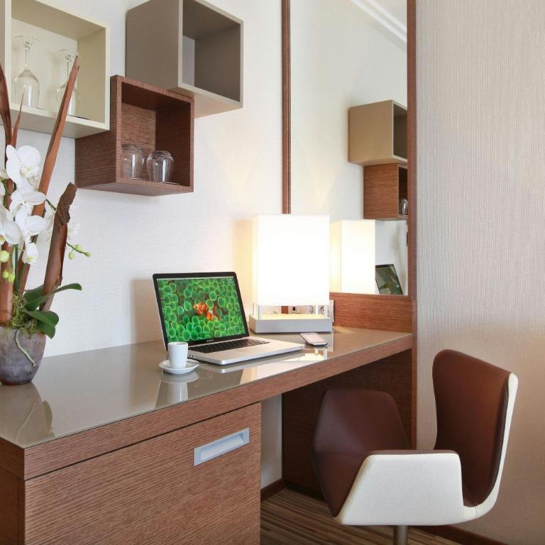 AC Hotel by Marriott Ambassadeur Antibes - Juan Les Pins - Chambre Double – Vue sur Ville - 4