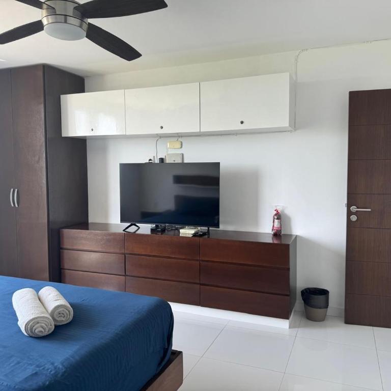 Well equipped condo with splendid sea view - Two-Bedroom Apartment - 12