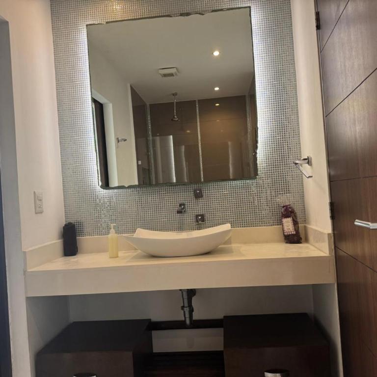 Well equipped condo with splendid sea view - Two-Bedroom Apartment - 18