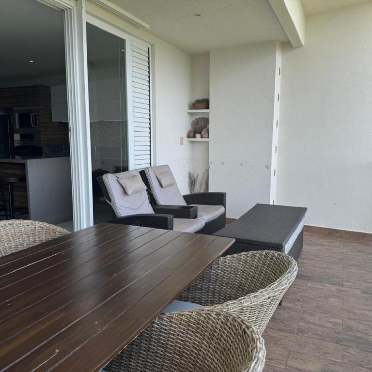 Well equipped condo with splendid sea view - Two-Bedroom Apartment - 23