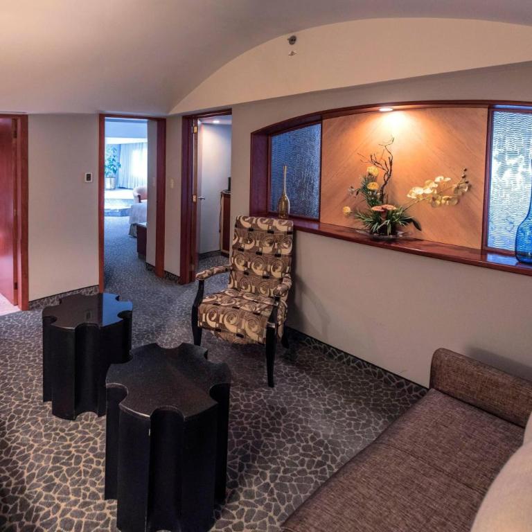 Courtyard by Marriott Mexico City Revolucion - Suite mit 2 Schlafzimmern - 1. Schlafzimmer: 1 Kingsize-Bett, 2. Schlafzimmer: 1 Doppelbett - 3