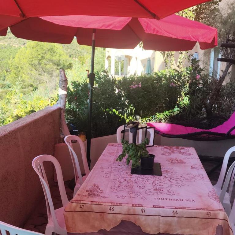 Les Issambres, appt 4 personnes, vue mer sur la Baie de Saint Tropez et le Golfe de sainte Maxime - Appartement 2 Chambres - 31