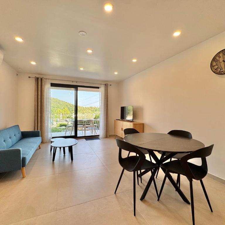 Mas des oliviers - Apartment with Pool View - 5