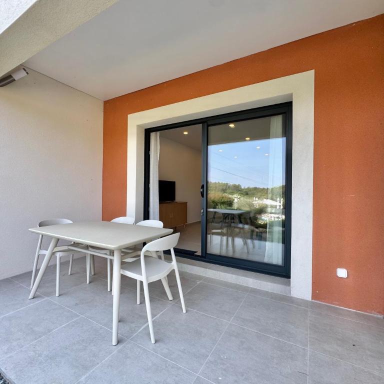 Mas des oliviers - Apartment with Pool View - 10