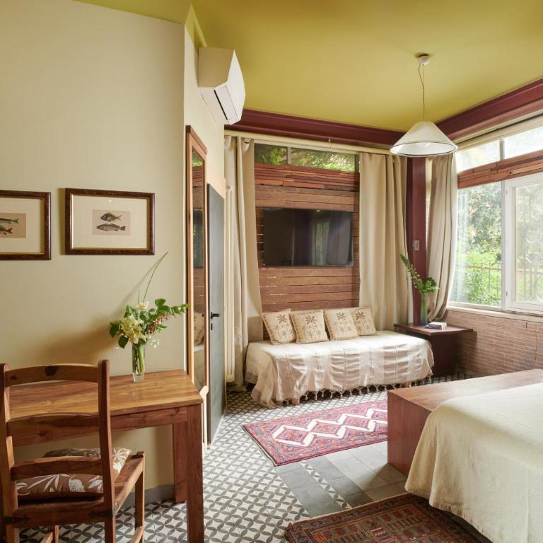 Palm Gallery Hotel - Queen Room with Garden View - 1