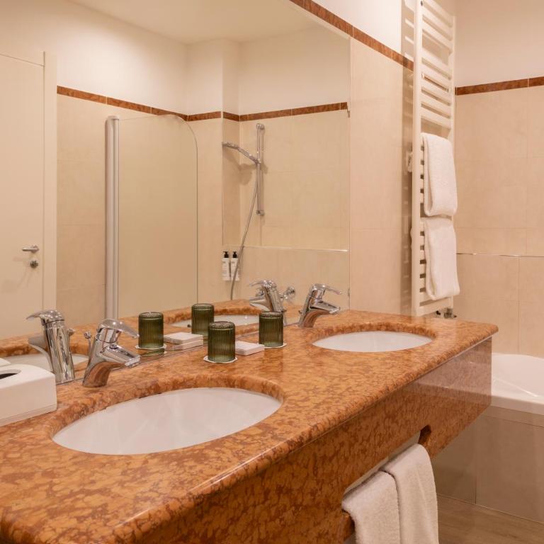 Hotel Continental Wellness & Spa - Junior Suite con Vista Giardino e Accesso Spa - 3