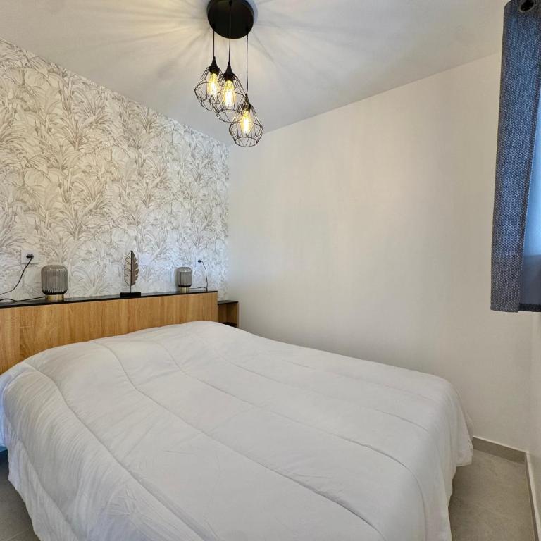 Mas des oliviers - One-Bedroom Apartment with Pool View - 8