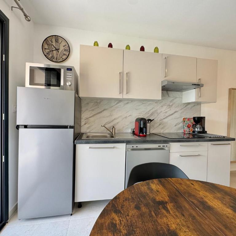 Mas des oliviers - One-Bedroom Apartment with Pool View - 11