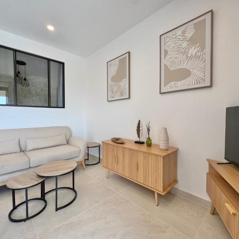 Mas des oliviers - One-Bedroom Apartment with Pool View - 4