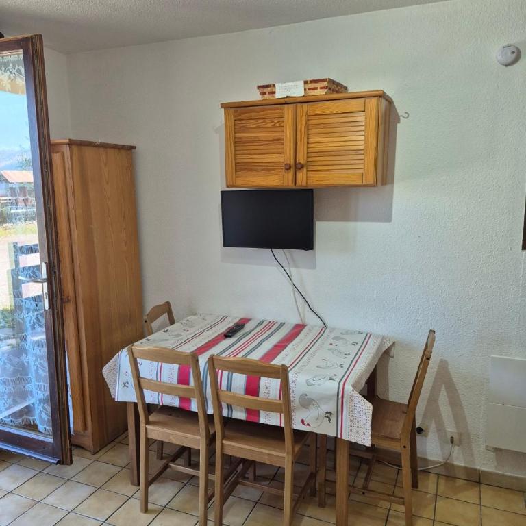 studio 4 couchages, pied des pistes - Appartement 1 Chambre - 8