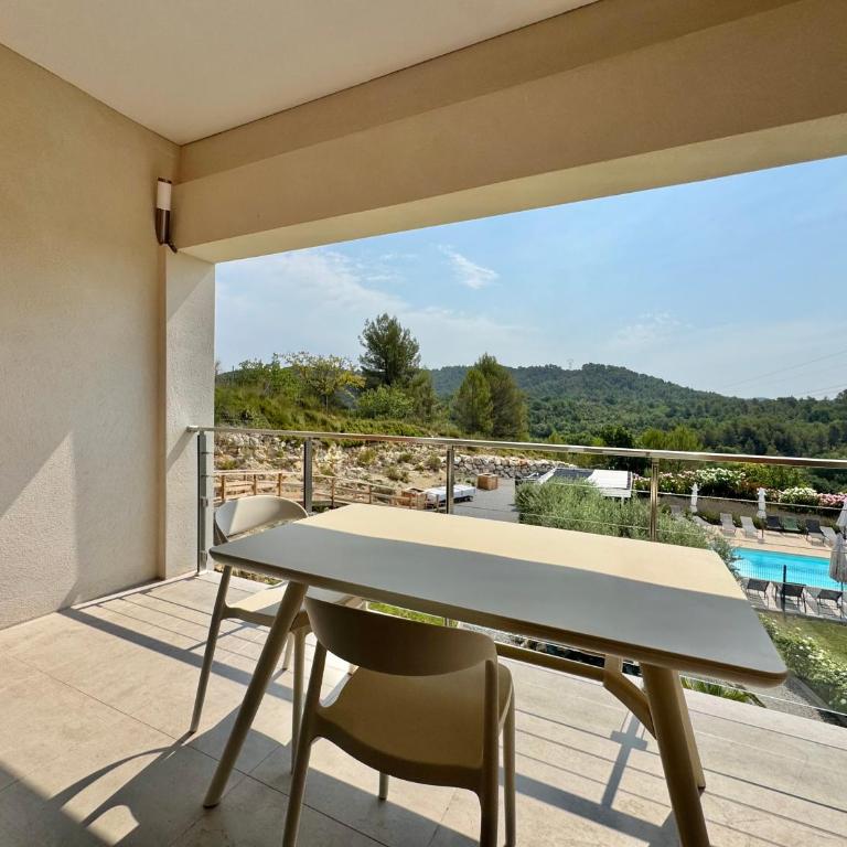 Mas des oliviers - One-Bedroom Apartment with Garden View - 5