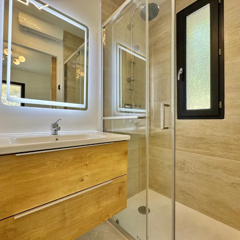 Mas des oliviers - One-Bedroom Apartment with Terrace - 11