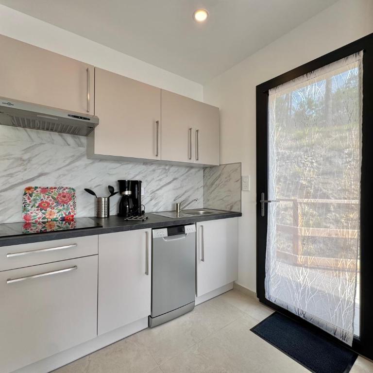 Mas des oliviers - One-Bedroom Apartment with Terrace - 8