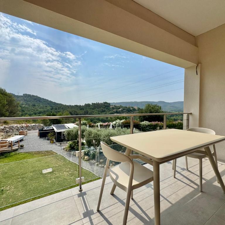 Mas des oliviers - One-Bedroom Apartment with Terrace - 3