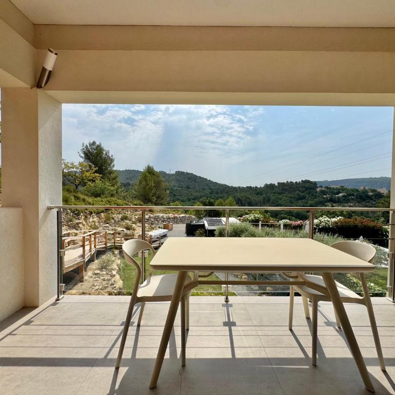 Mas des oliviers - One-Bedroom Apartment with Terrace - 10