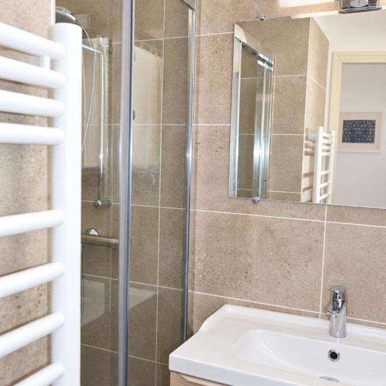 Villa provençale 4 chambres avec piscine, vue panoramique et pétanque - Maison 4 Chambres - 18