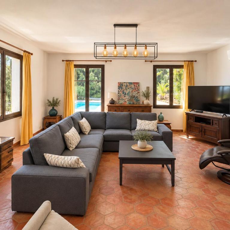 Villa provençale 4 chambres avec piscine, vue panoramique et pétanque - Maison 4 Chambres - 5