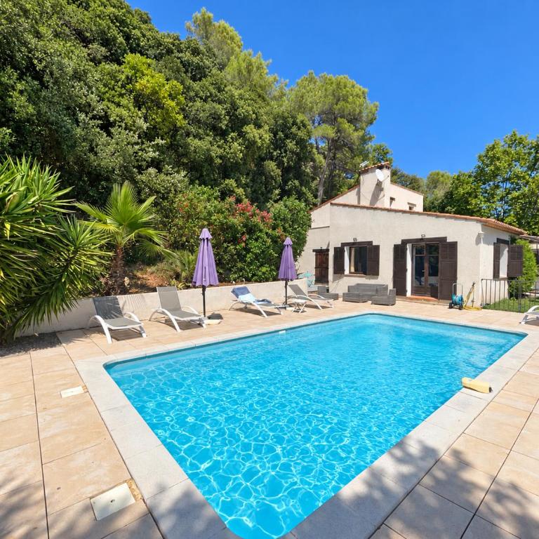 Villa provençale 4 chambres avec piscine, vue panoramique et pétanque - Maison 4 Chambres - 1
