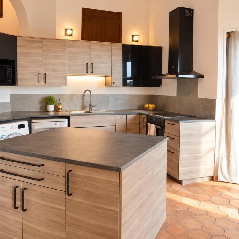 Villa provençale 4 chambres avec piscine, vue panoramique et pétanque - Maison 4 Chambres - 8