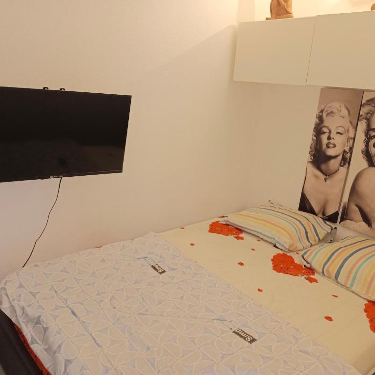 Logement de plein pied tout confort - Two-Bedroom Apartment with Terrace - 15