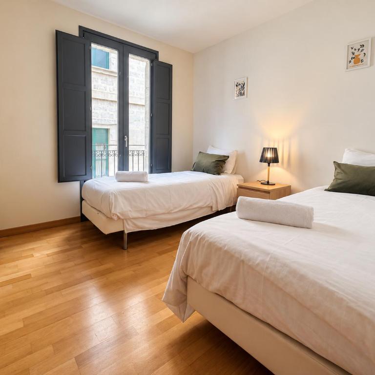 Two bedroom apartment behind the Rambla - Apartamento de 2 dormitorios - 6
