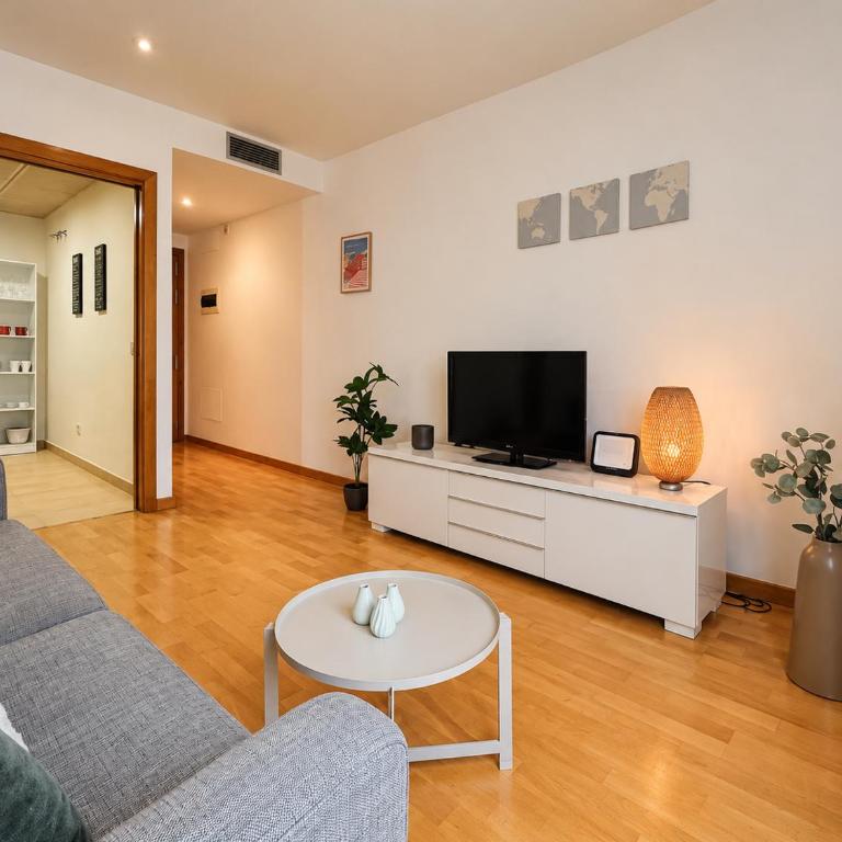 Two bedroom apartment behind the Rambla - Apartamento de 2 dormitorios - 4