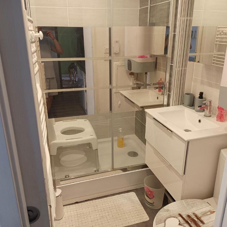 Logement de plein pied tout confort - Two-Bedroom Apartment with Terrace - 2