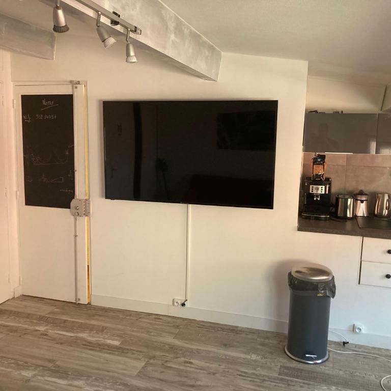 Charmant studio climatisé en plein coeur des Goudes - Apartment mit 1 Schlafzimmer - 9