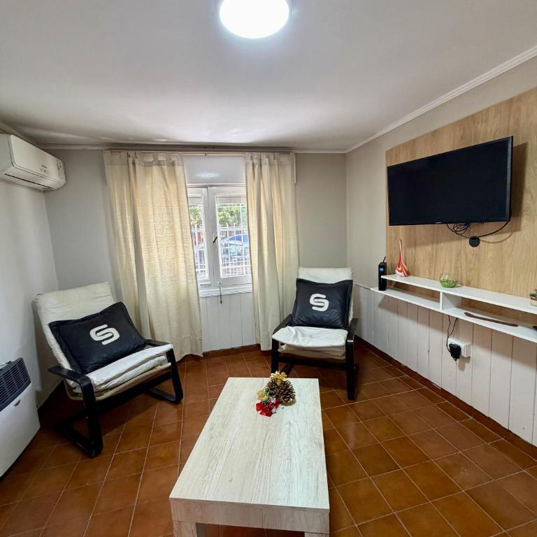Hermosa Casa en el Centro, con Cochera - Two-Bedroom House - 2