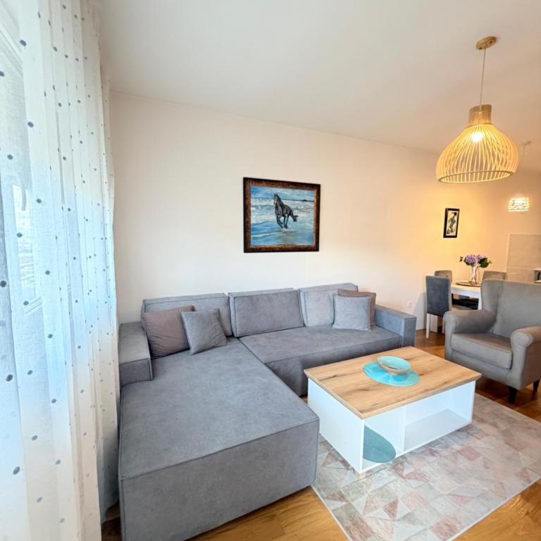 White Homes Apartments • Central Point - Superior Apartman - 11