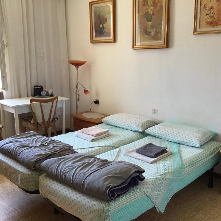 B&B Casa d'Arte - Camera Matrimoniale con Bagno in Comune - 1