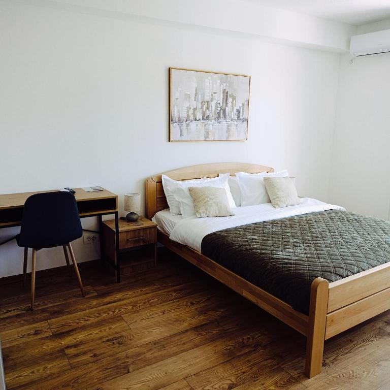Villa Olea - Zimmer mit Kingsize-Bett und Bergblick - 9
