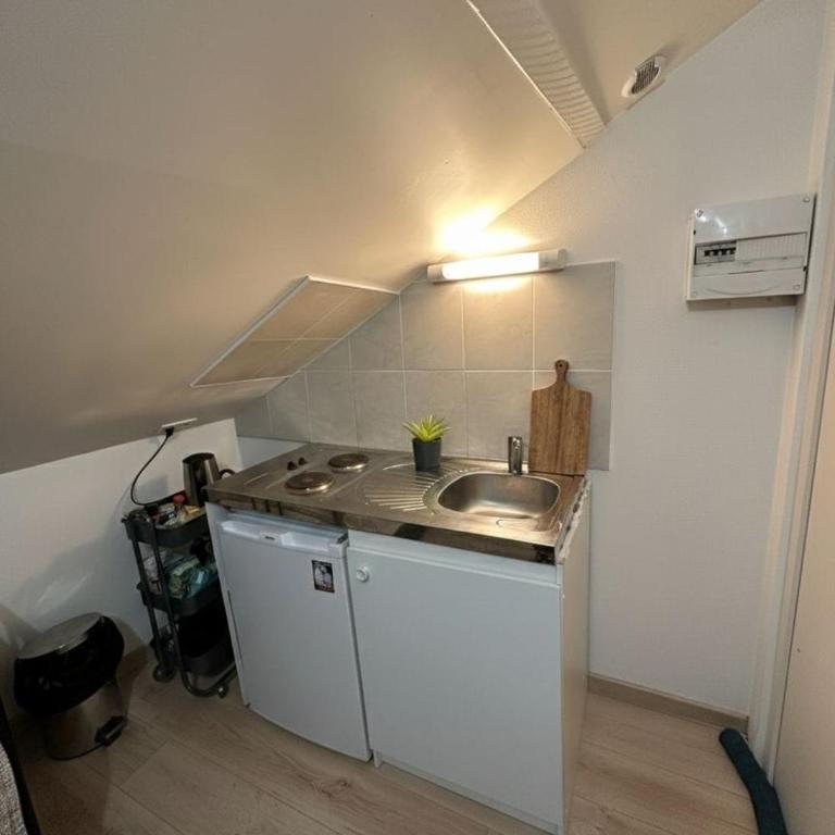 Petit cocon Proche Angers Centre Parking gratuit - Two-Bedroom Apartment - 7