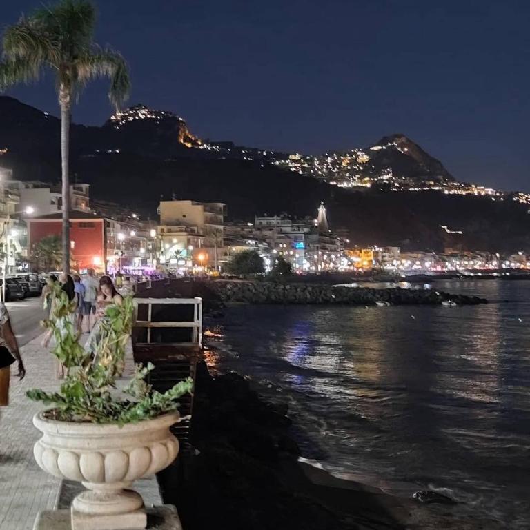 Thea casa Sicily - Three-Bedroom Apartment - 1