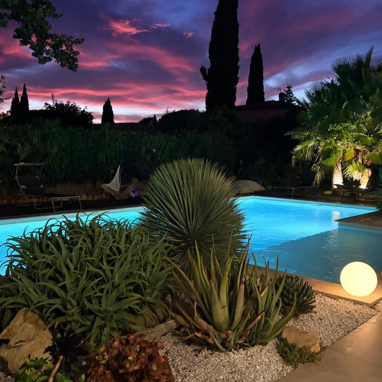 Villa moderne dans le Golfe de Saint Tropez, à 2 km de la mer - Villa - 8