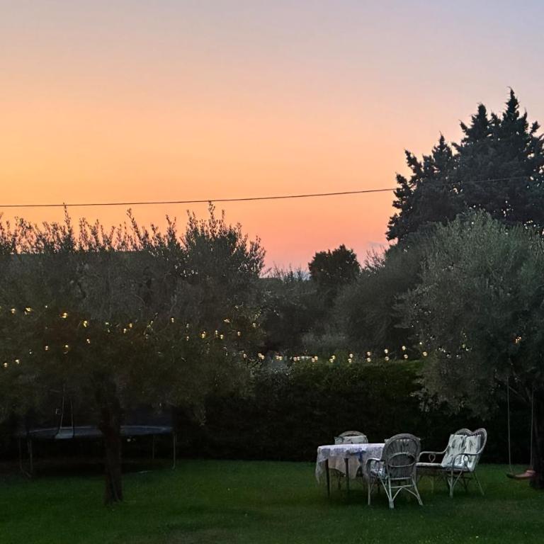 Two family villa - large garden, lake view, shared pool - Haus mit 4 Schlafzimmern - 3