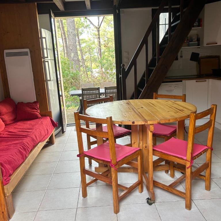 PROMO Maisonnette donnant sur la Pinède - Two-Bedroom House - 1