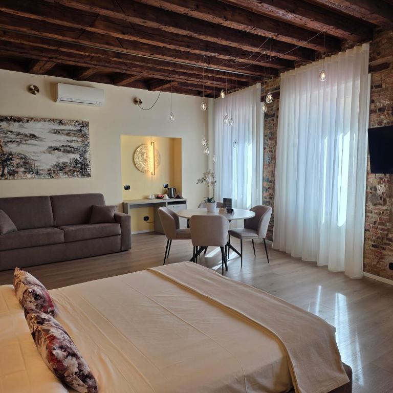 SARPI Apartments & Suite - Camera Quadrupla Luxury - 2