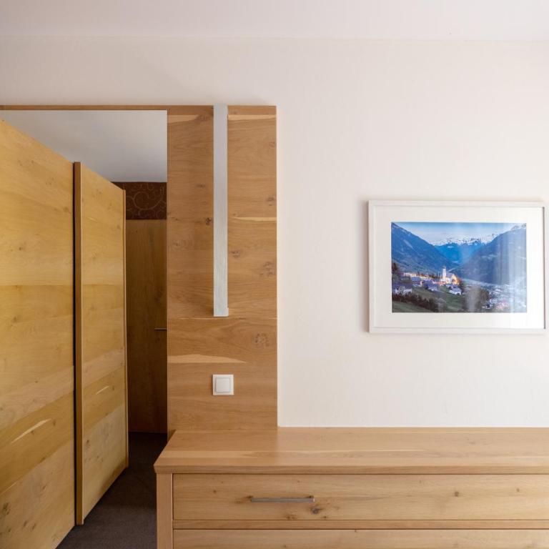 Ferienwohnung Tschanun - Apartment mit 2 Schlafzimmern und Balkon - 2
