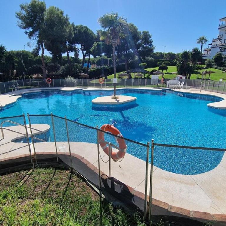 Condo with Pool & Mediterranean Views - Apartamento - 5