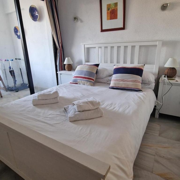 Condo with Pool & Mediterranean Views - Apartamento - 23