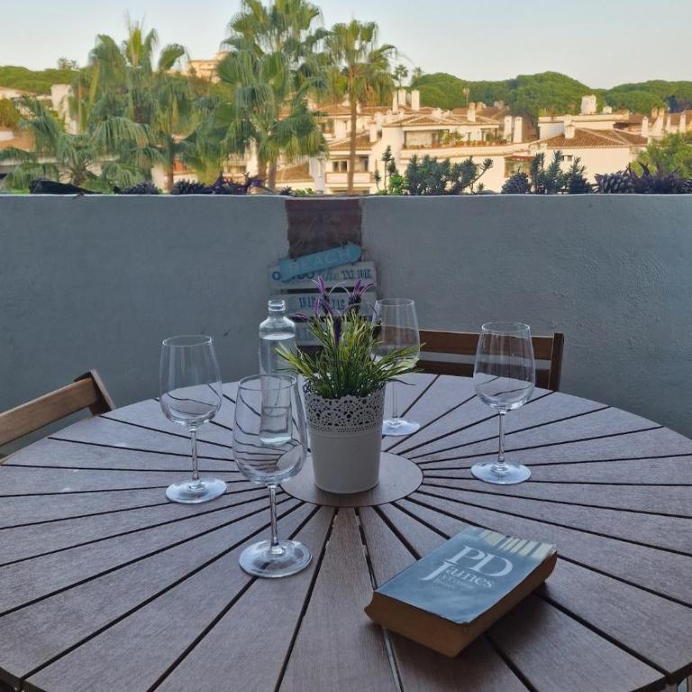Condo with Pool & Mediterranean Views - Apartamento - 7