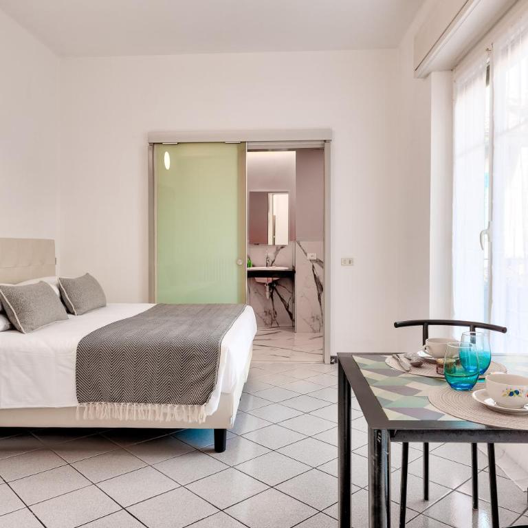 Residence Cosy Baveno - Camera Matrimoniale/Doppia con Letti Singoli con Vista Città - 5