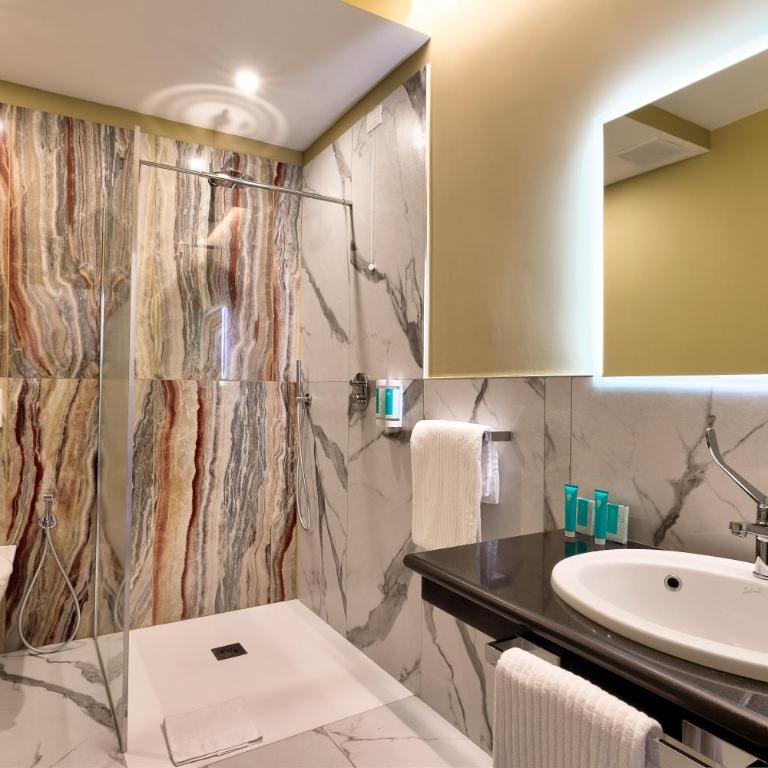 Residence Cosy Baveno - Camera Matrimoniale/Doppia con Letti Singoli con Bagno Privato - 7