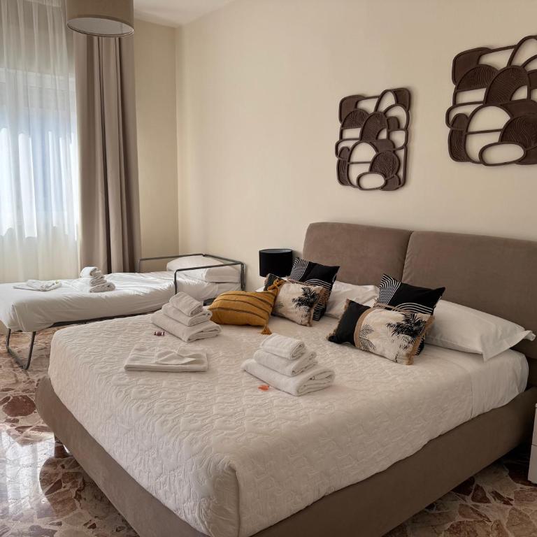 Le Chicche room&suites - Camera Matrimoniale con Letto Supplementare - 14