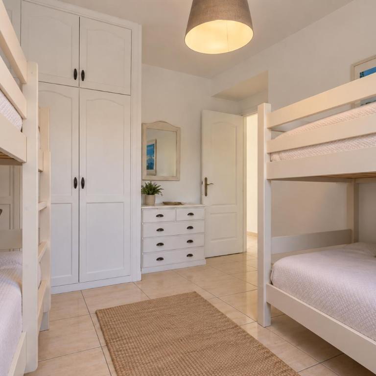 Banama Coliving 2 - Coworking, Surf & Yoga - Cama en habitación compartida mixta de 4 camas - 13
